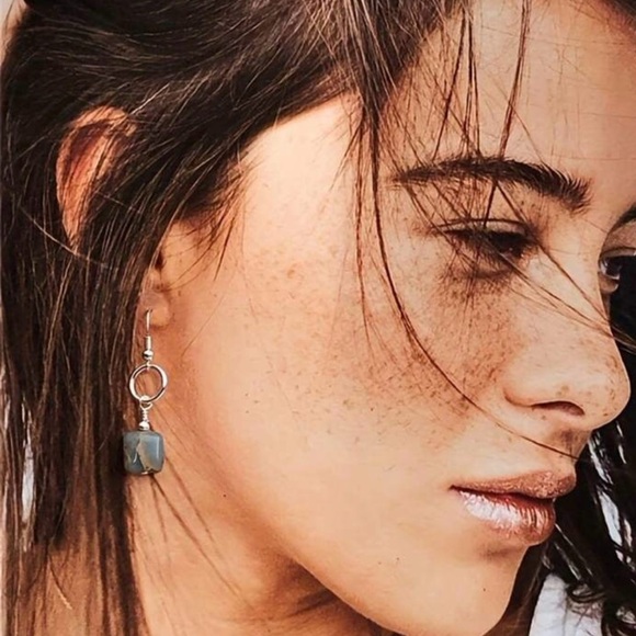 Rectilinear Shoushan Stone Agalmatolite Pagodite Marbled Geometric O-Ring Dangle - Picture 2 of 10